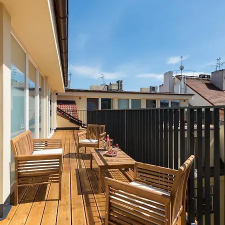 Апартаменты Jindrisska 25 *
